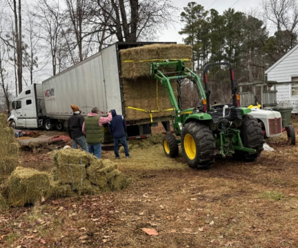 Dry Van Shipping for Agricultural Suppliers: Complete Guide to Hay, Feed & Equipment Transport